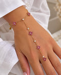 Bijou de main trèfles rose