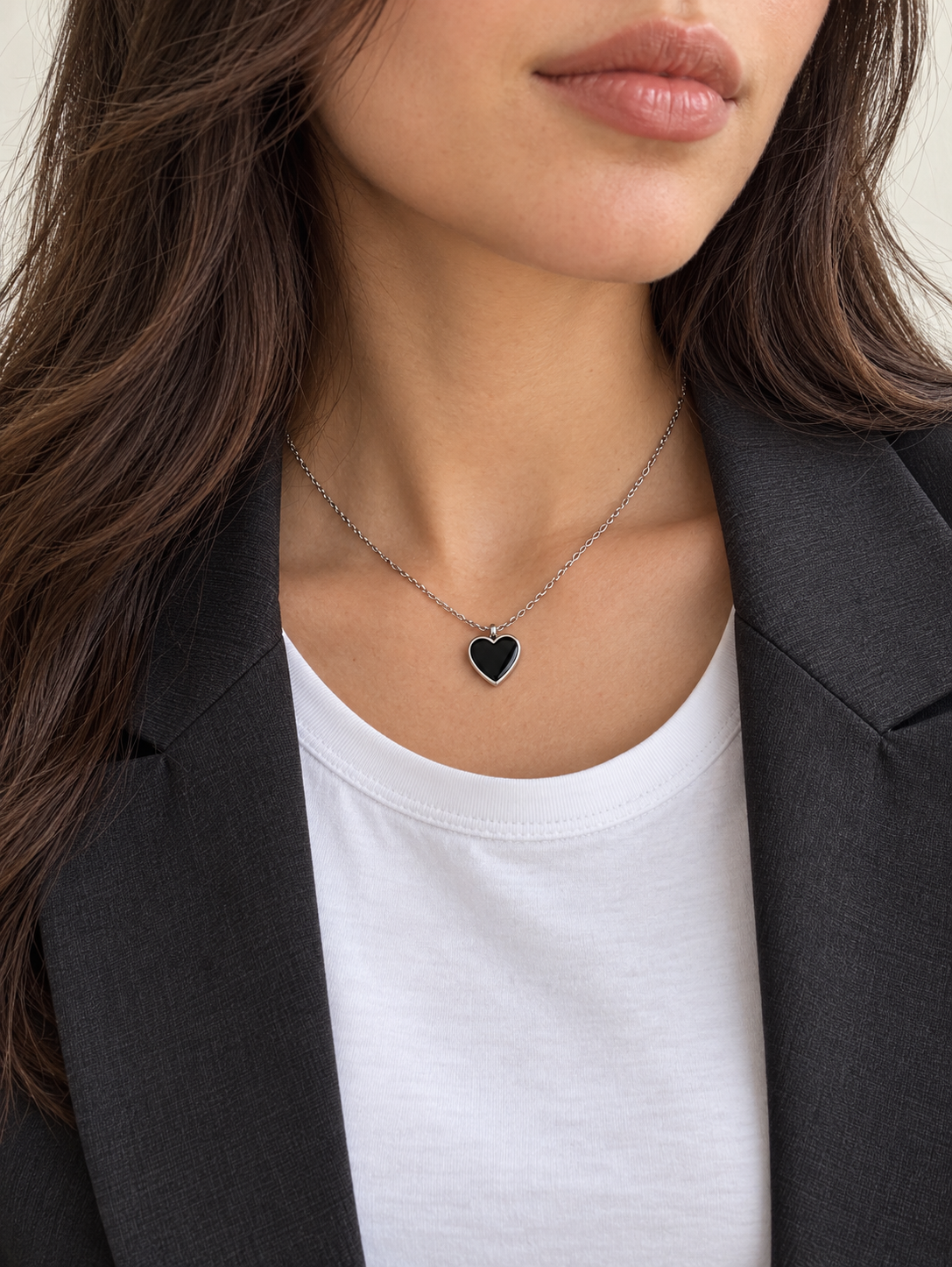Collier pendentif coeur noir