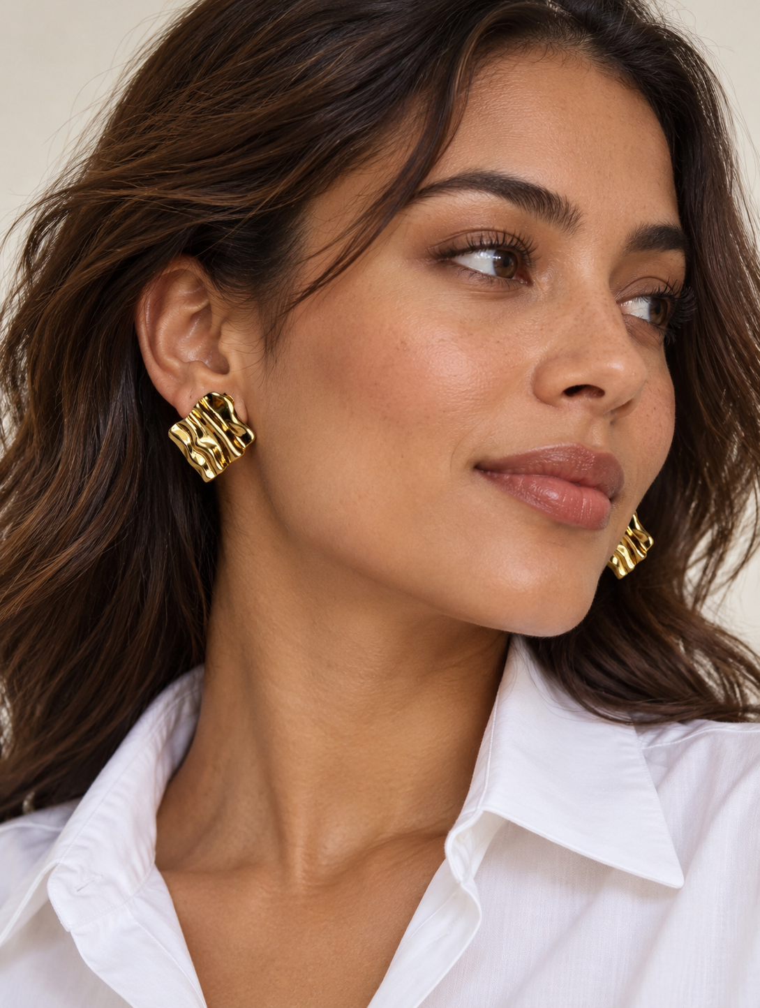 Boucles d’oreilles dorées carrées ondulées – Acier inoxydable